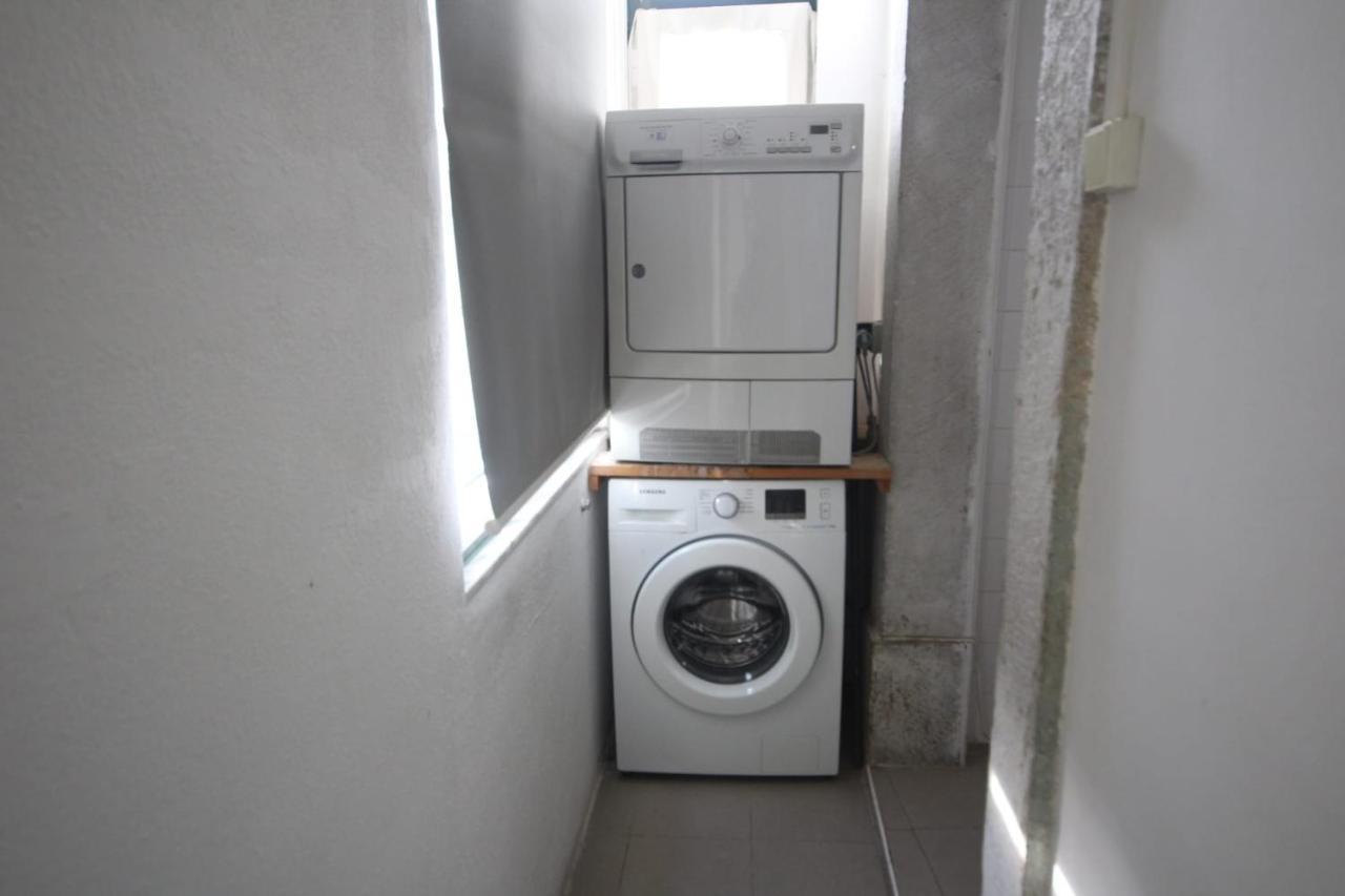 Romantic Chiado 7 -Private Small Single Room With No Outside Window リスボン エクステリア 写真