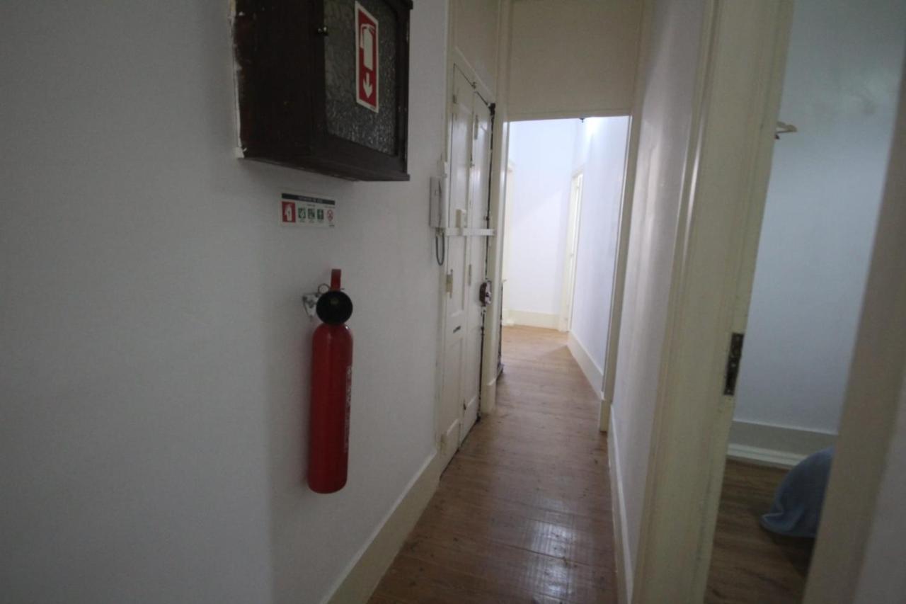Romantic Chiado 7 -Private Small Single Room With No Outside Window リスボン エクステリア 写真